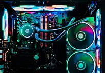 Изображение новости Сборка игрового ПК в 2026: две конфигурации за 100K и 150K с тестами в играх